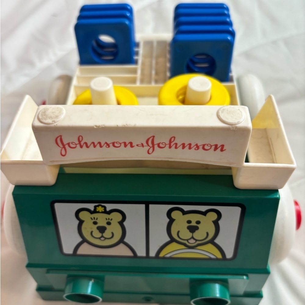Vintage 1983 Johnson & Johnson Stack And Dump Lift Truck Vehicle with 15 Shapes